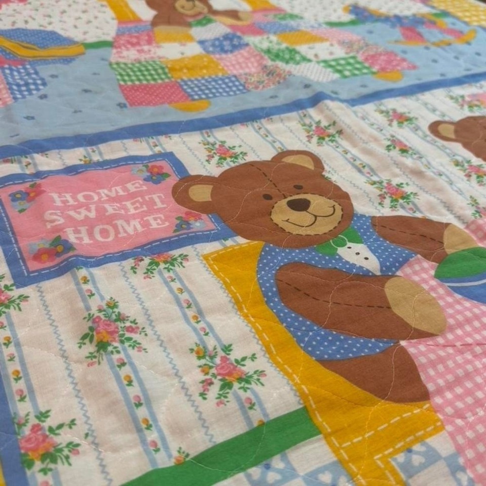 Vintage 90s Teddy Bear Kids Quilt 34"x43.5" - Picture 3 of 6